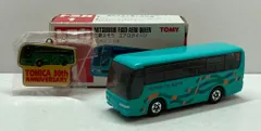 トミー トミカ赤箱中国製 三菱ふそう エアロクイーン/メタルバッチ入り 1