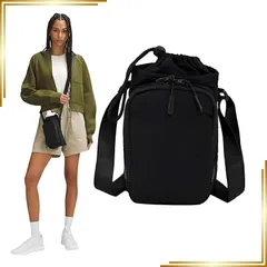 【新品】 IOLOYU 水筒カバー ウォーターボトルバッグ 防水ナイロン製 調節ストラップ 収納ポケット付き 携帯用 水筒ケース 超軽量 洗いやすい ボトルホルダー スマホポケット付き 子供 大人用 アウトドア 自転車 登山 旅行 水筒バッグ 500~10 0