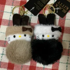 ブラックハローキティ ファー キーホルダー