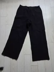 UNIQLO ブラック ワイド パンツ