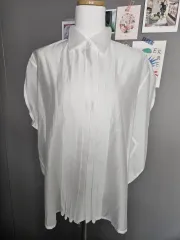 ピンタック半袖ブラウス