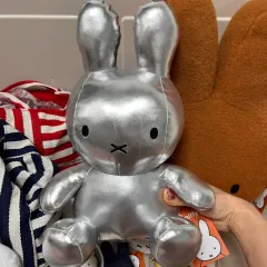 シルバーミッフィー 中型 ぬいぐるみ