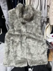 ZARA ザラ キッズ ベスト 新品 (送料無料※メルカリshop取引では対象外)