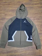 ナイキジョーダン キッズ フードジップアップ 新品