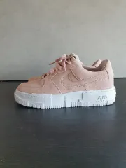 ナイキ エアフォース1 ピクセル ピンク オックスフォード スウェード (235)