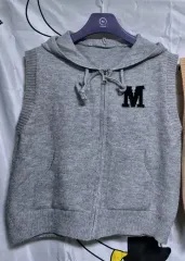 フード付きニットベスト グレー