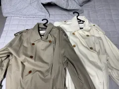 新品メイビーベイビー トレンチコート バーバリー 2着5万円