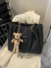 バッグ レディース トートバッグ レディースファッションカジュアルアウトドアレターパッチPUチェーントートバッグ ペンダント付き