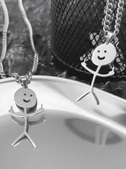 ジュエリー レディース ネックレス セット 2 ピース/セットファッショナブルなステンレス鋼抽象フィギュアペンダントネックレスのカップルのための毎日の装飾