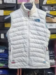 THE NORTH FACE ザノースフェイス レディース ダウンベスト 80サイズ