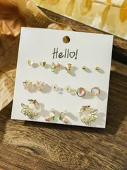 ジュエリー レディース イヤーアクセサリー セット 8ペアセット 亜鉛合金 金メッキ バタフライ&フラワー&ハート型スタッドピアス、かわいく女性の日常的な着用や バレンタインに最適