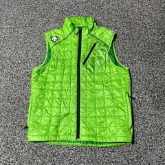 デサント ダウン ベスト 95 ポケット付近 微ダメージ確認