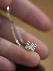 ジュエリー レディース ネックレス 1個 エレガントな高級ヴィンテージ925スターリングシルバー ジルコニアクラウンペンダントネックレス、女性、彼女、ファッション愛好家に適しています。パーティー、誕生日、日常着用に