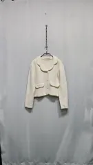 分厚いニットカーディガン