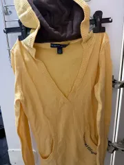 Tommy Hilfiger トミーヒルフィガー 黄色 Vネック ニット XS
