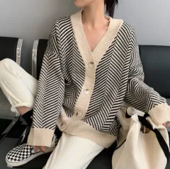 ヘリンボーンVネックニットカーディガン