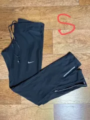 ナイキ ブラック レディース ランニング レギンス