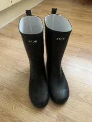 ストー レインブーツ