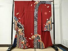 8147 赤 黒 振袖 着物 正絹 雪輪 菊 亀甲 桐 - メルカリ
