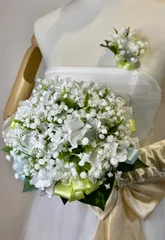 カスミソウブーケ　ブートニア　セット カスミソウと紫陽花のブーケ