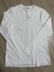 新品) UNIQLO ユニクロ 長袖Tシャツ