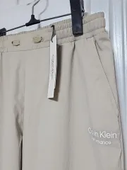 カルバン・クライン パフォーマンス ジョガーパンツ ベージュ