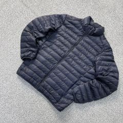 M UNIQLO ユニクロ 軽量ダウンアウター 0324J