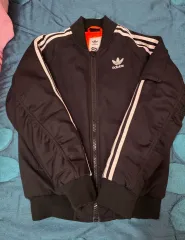 アディダス ブラック ブルゾン ダウン xs