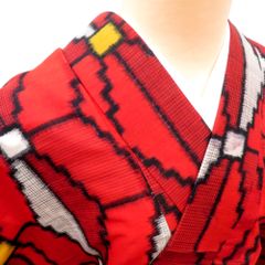 帯締め 振袖用 帯〆 珊瑚色×金色 パールビーズ 飾り付き 撚り房 金糸 