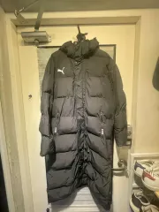 PUMA ブラック ロングダウンジャケット Sサイズ お安く譲ります