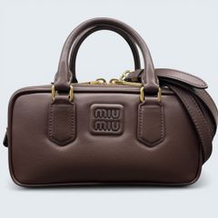 【最終価格】SAINT LAURENT 極美品 サンローラン カサンドラ チェーンウォレット ショルダーバッグ モノグラム エンベロープ 393953 レザー ブラック ゴールド クラッチバッグ チェーンウォレット イヴサンローラン YSL Aランク 中古 鑑定済 サンローラン財布 楽天市場】【最終価格】SAINT LAURENT 極美品 サンローラン カサンドラ