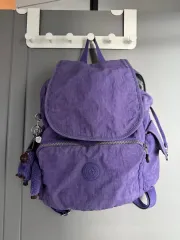 キプリング マルチポケット バックパック