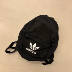 アディダス オリジナル バックパック