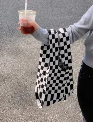 黒チェック ニットバッグ