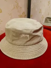 STUSSY バケットハット (カーキ)