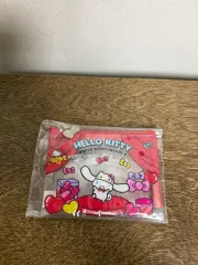ハローキティ 50周年 ポーチ 新品