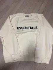 (XL) FEAR OF GOD(フィアオブゴッド) ESSENTIALS(エッセンシャルズ) 3Dシリコン アップリケ クルーネック バタークリーム