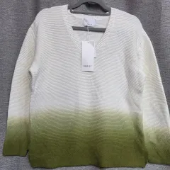 EGOIST Vネック ニット 白/緑