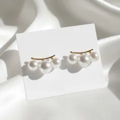 01❤︎24時間以内発送/全品2,000円以下❤︎【上品＆高見えイヤリング】淡水パール　three pearls パール シンプル ゴールド 通勤 ギフトプレゼント　結婚式　パーティー　セレモニー　 エレガント ジュエリー　痛くない