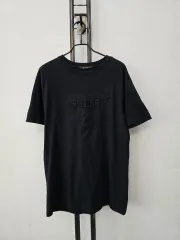 GUESS ゲス ブラック ロゴ 装飾 半袖 Tシャツ