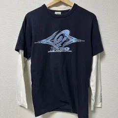 (^w^)b PIKO ピコ 長袖カットソー Y2K グラフィックプリント レイヤードデザイン ゆったりシルエット Longboard フェイクレイヤード Hawaiian ネイビー 紺 ホワイト 白 ライトブルー 水色 メンズ サイズ M OM11446HGのサムネイル