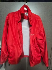 ナイキ ウィンドブレーカー
