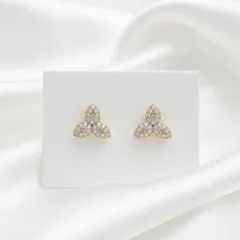 04❤︎24時間以内発送/全品2,000円以下❤︎【上品＆高見え】イヤリング　ジルコニア  luminous petal 花びら　花　キラキラ　ビジュー　フラワー　シンプル クローバー　ゴールド　通勤　結婚式　高級　パーティー　セレモニー　痛くない　フォーマル