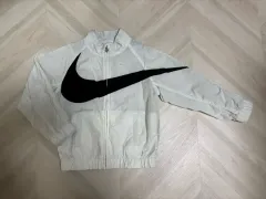 ナイキ キッズ ウィンドブレーカー (正規品)
