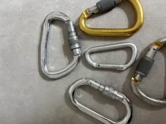 カラビナ（petzl ek usa など）