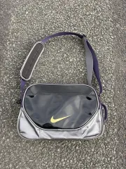 ナイキ ヴィンテージ エナメル クロスバック