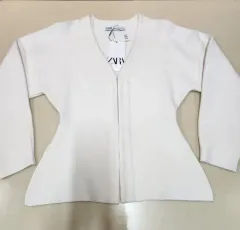 (新品) ZARA ザラ Vネック カーディガン