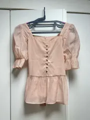 くるみボタンブラウス いちごミルク色 新品 デートコーデ