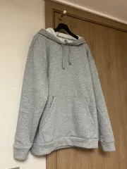 アディダス グレー フーディ