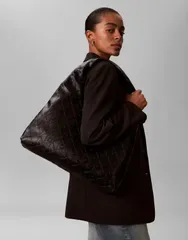 カルバンクライン レディース バッグ ロゴ Calvin Klein logo embossed large shoulder purse Black ブラック